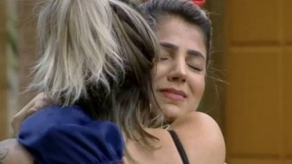 Chorando, Hariany faz revelação a confiança sobre Thayse Teixeira