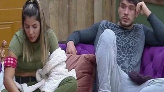 Lucas briga com Hari, após pergunta feita por Marcos Mion