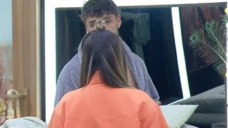 Lucas reclama de Hariany e dispara: “Você é muito ingrata”