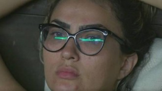 Thayse Teixeira cogita expulsão e dispara: “Será que rende?”