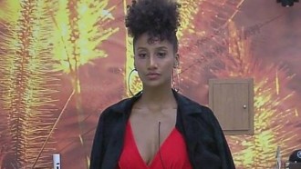 Após eliminação, Sabrina Paiva fica surpresa com comentários de peões