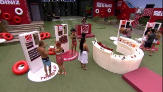 Brothers ganham Pool Party