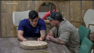 Caique Aguiar revela que ficou chateado com João Zoli