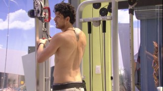 Carolina para Maycon: 'Cada um com seu posicionamento'