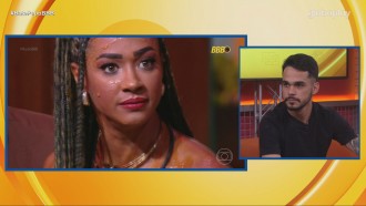 Aline presenteia João Gabriel com berimbau após meme; veja