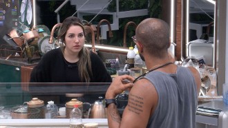 Amanda dispara para Ricardo: 'Está fazendo os outros de soldado'