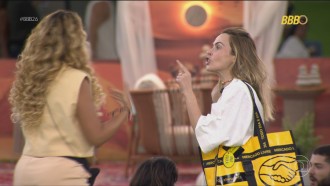 Ana Paula Renault encontra Sarah Andrade e dispara: 'Mentirosa'