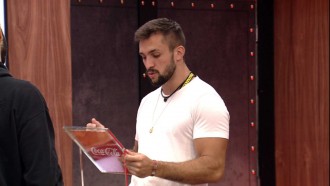 Arthur vai ao Cinema do Líder com três convidados no BBB21