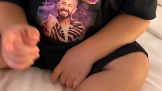 BBB 23: Filho de Fred acompanha estreia com a camisa do pai