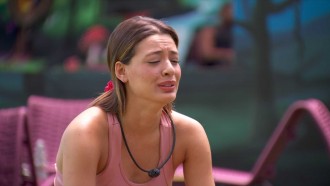 Beatriz chora após ser eliminada da Prova do Anjo do BBB 24