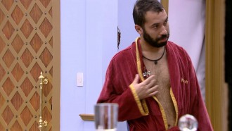 Brothers acordam após madrugada de nova liderança no BBB21