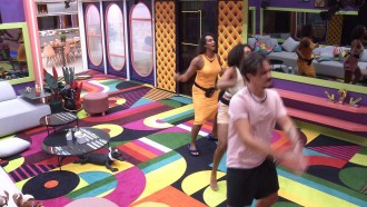 Brothers se animam ao som de 'Envolver', de Anitta, no BBB 22