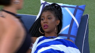 Camilla de Lucas afirma: 'O que falta na Lumena é só o tato'