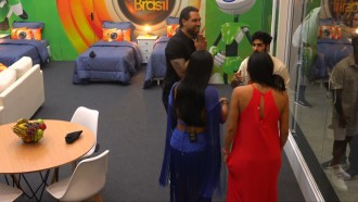 Candidatos do Norte chegam à Casa de Vidro, em Manaus