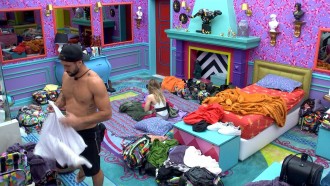 Carla Diaz dispara para brother do BBB21: 'Nossa, bom dia'