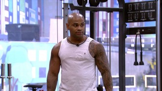 Cezar afirma que pegou sister falando mal dele no BBB 23