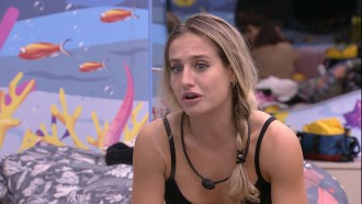 Cezar recebe conselho de Bruna Griphao sobre Tina no BBB 23