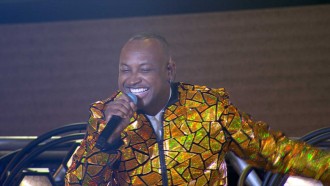 Começa a festa do BBB 24 com entrada triunfal de Thiaguinho