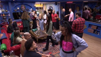 Davi celebra com Isabelle a permanência no BBB 24