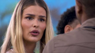 Davi critica Yasmin, e sister joga beijo para o brother
