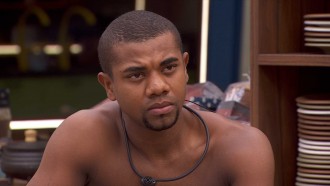 Davi faz alerta a Matteus sobre brother no BBB 24: 'Fica ligado'