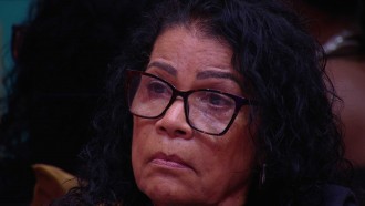 Delma destrói cartas para o papai noel de Vilma