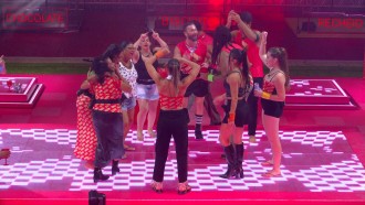 Delma e Vilma dançam 'Nosso Sonho' na Festa do BBB 25