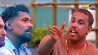 Durante discussão com Vinícius, Maike provoca: 'Vai, faz cena aí'