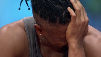 Emparedado no BBB 26, Leandro chora: 'Preciso continuar'