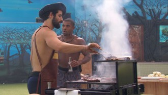 Finalistas do BBB 24 ganham churrasco caprichado no reality