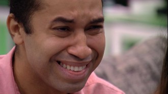 Gilberto vibra com mensagem da família no BBB21
