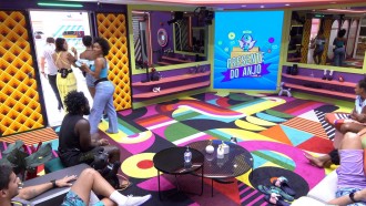 Lucas, do BBB 22, escolhe sisters para Almoço do Anjo