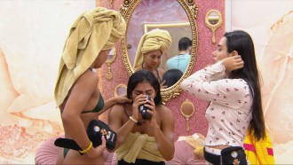 Marciele chora com a desclassificação de Sol Vega no BBB 26