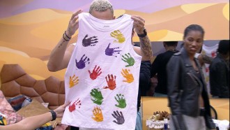 No BBB 23, Fred mostra camisa feita pelo filho