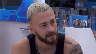 No Quarto do Líder, Fred questiona jogo de Gabriel e MC Guimê