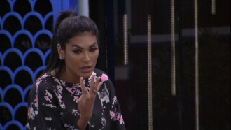 Pocah opina sobre Gilberto no BBB21: 'Tem alguma coisa comigo'