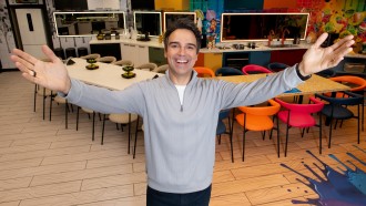 Que horas começa o BBB 26 hoje, domingo (22)?