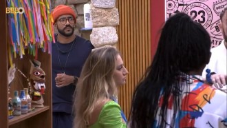 Ricardo dá flagra em Fred e reação de brother viraliza