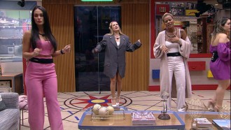 Sisters se empolgam ao som de Rihanna no BBB 23