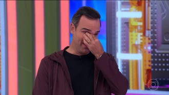 Tadeu Schmidt chora de rir com memes de O Brasil Tá Vendo