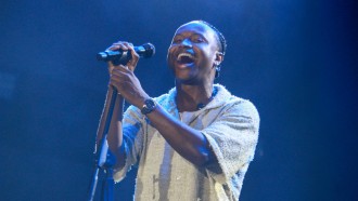 Thiaguinho se apresenta no BBB 26; confira detalhes