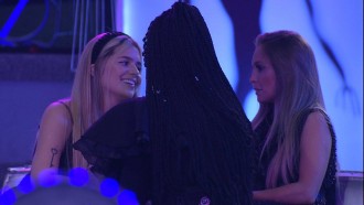 Viih Tube fala para sister: 'Vocês vão namorar'