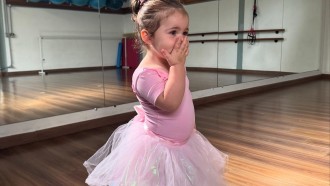 Viih Tube posta foto de Lua em aula de dança: 'Minha bailarina'