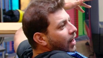 BBB 2021: Internautas acusam Caio de simular queda no banheiro