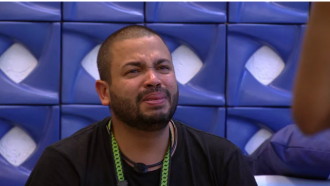 Projota chora e Karol Conká consola brother: 'Você não errou'