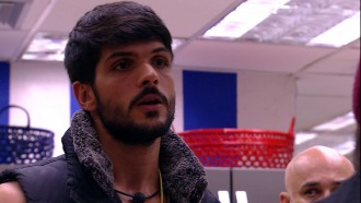Lucas desabafa: 'Errei no coletivo'