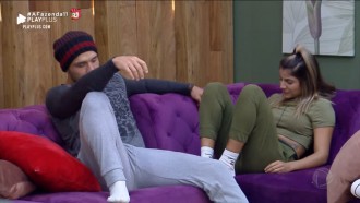 Lucas se incomoda com amizade de Hari e Thaysa