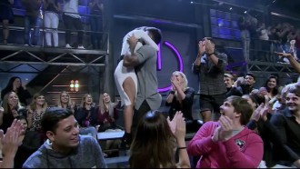 André Coelho e Clara Maia ganham um carro 0 km