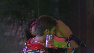 Paula comenta com Breno: 'Pena que eu não tenho coragem'