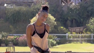 Sabrina Paiva se emociona e quase chora ao cuidar de ovelhas